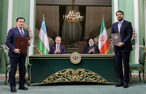 امضای یادداشت تفاهم وزرای ایران و ازبکستان در زمینه همکاری جامع حمل و نقلی و ترانزیتی